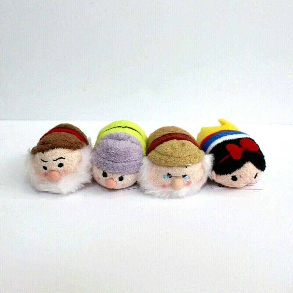 Disney Mini tsum tsum Snow White Characters Plush 3.5" Lot of 4